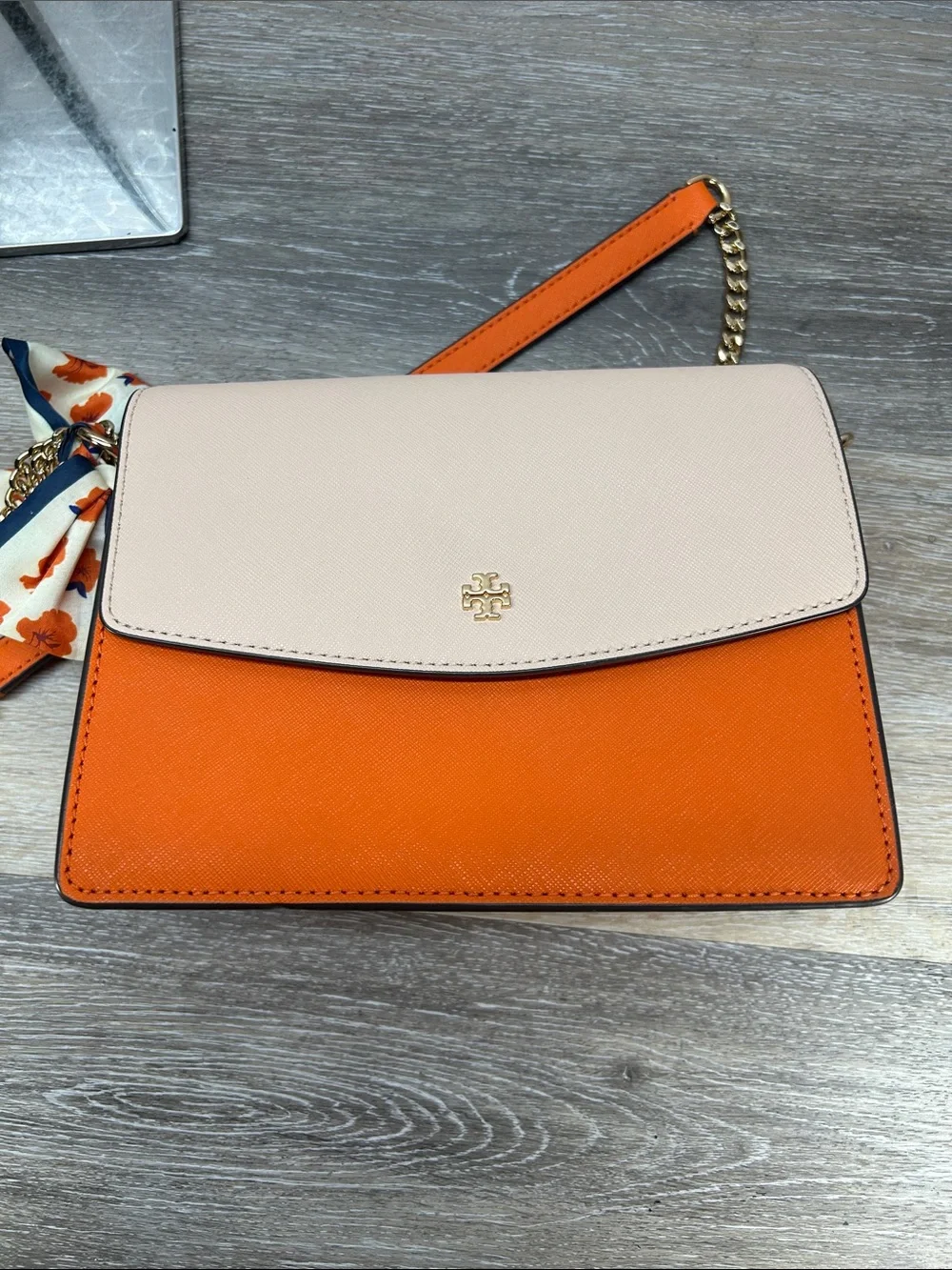 5312 NWOT Tory Burch Emerson Envelope convertible Shoulder Bag 415312